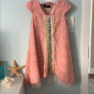 Girl’s dress size 6